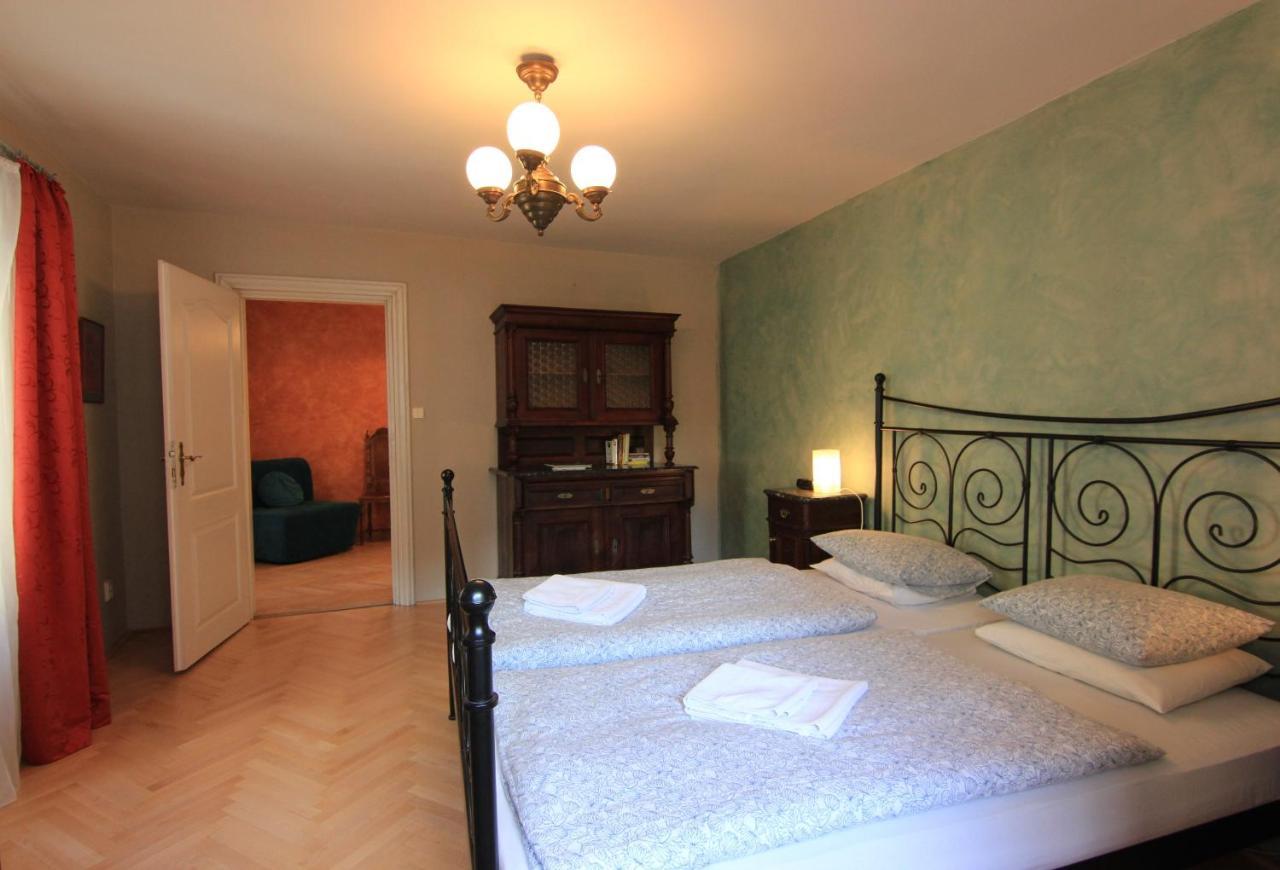Cosy Rustic 1 Bedroom In Mala Strana Prague