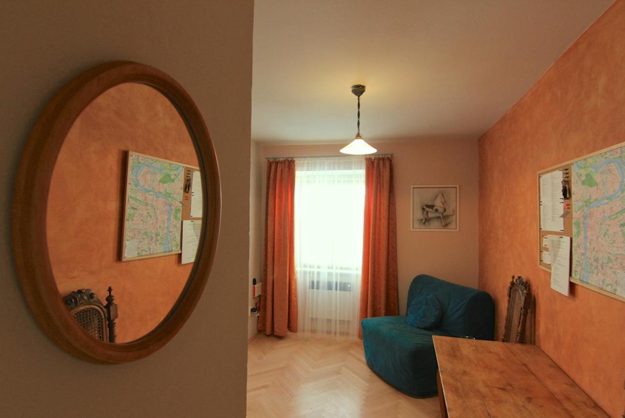 Cosy Rustic 1 Bedroom In Mala Strana Apartment Prague