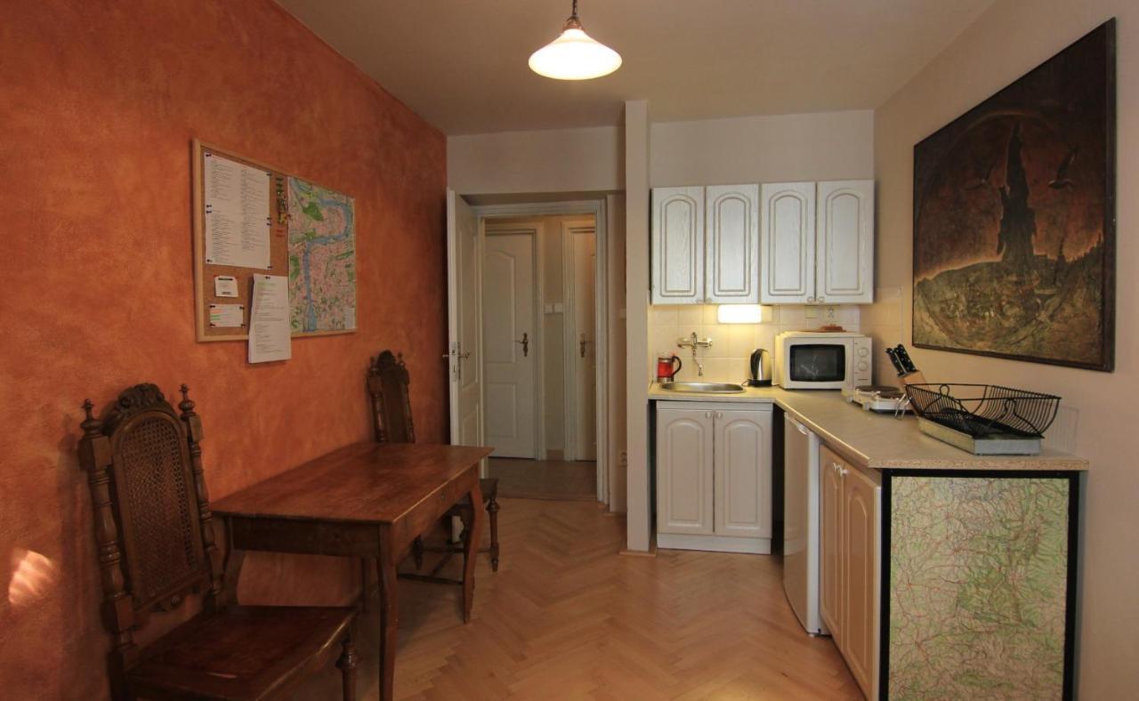 Apartment Cosy Rustic 1 Bedroom In Mala Strana